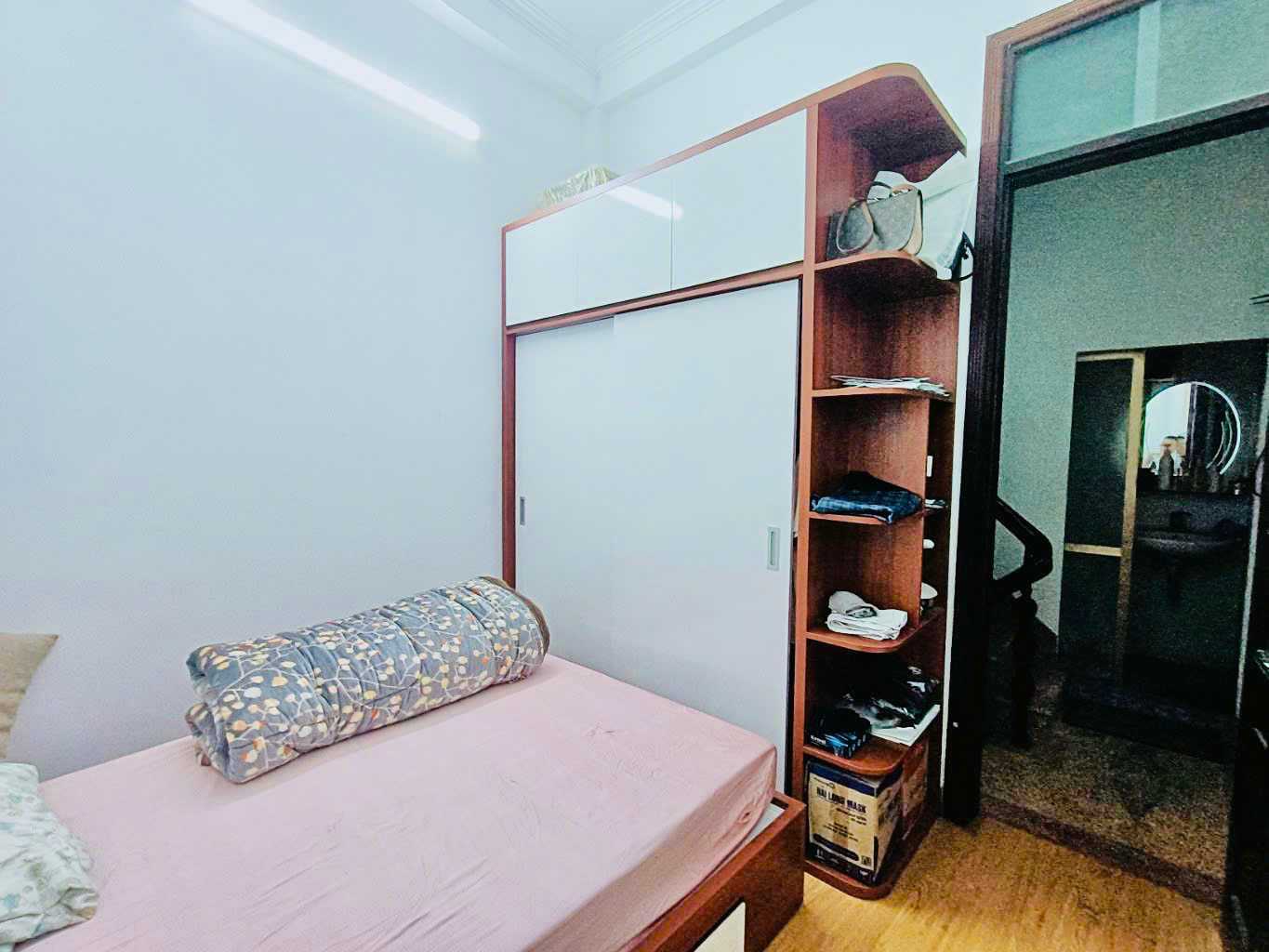 Chính chủ kẹt tiền b.á.n gấ.p nhà Hoàng Mai - Ngõ nông - Gần phố - ở ngay. Zá đầu tư